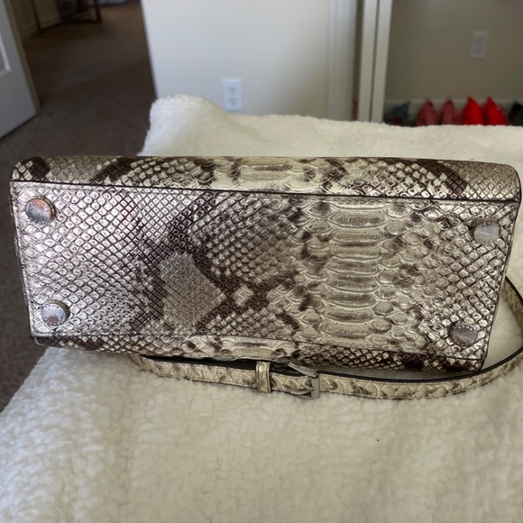 Michael Kors authentic purse - Picture 3 of 6